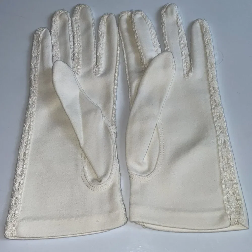 Vtg Kayser white nylon gloves with lace details‎